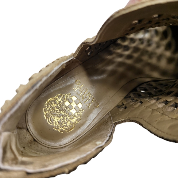 Vince Camuto Phortiena Sand Suede Cutout ankle bootie Size 10 - Picture 9 of 11